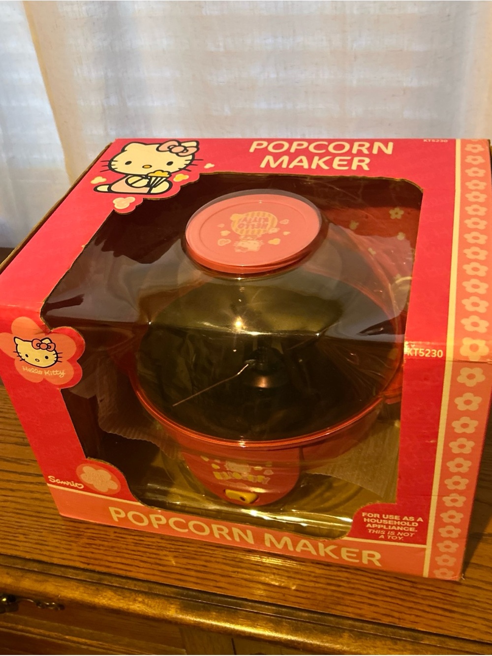 Hello Kitty Popcorn Maker